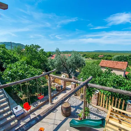 Kamenjarka * Široki Brijeg