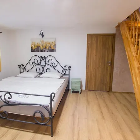 Villa Kamenjarka Široki Brijeg