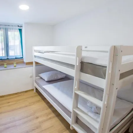 Kamenjarka * Široki Brijeg