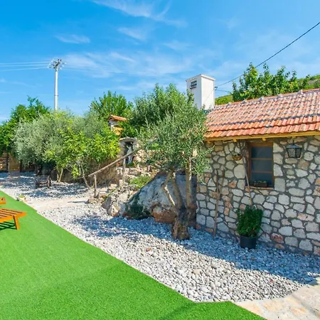 Villa Kamenjarka Široki Brijeg