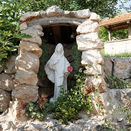 Villa Kamenjarka Široki Brijeg