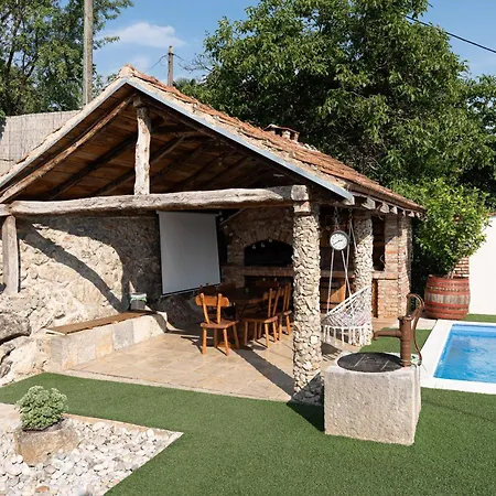 Kamenjarka Villa *